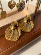 GOLDEN FLUTTER