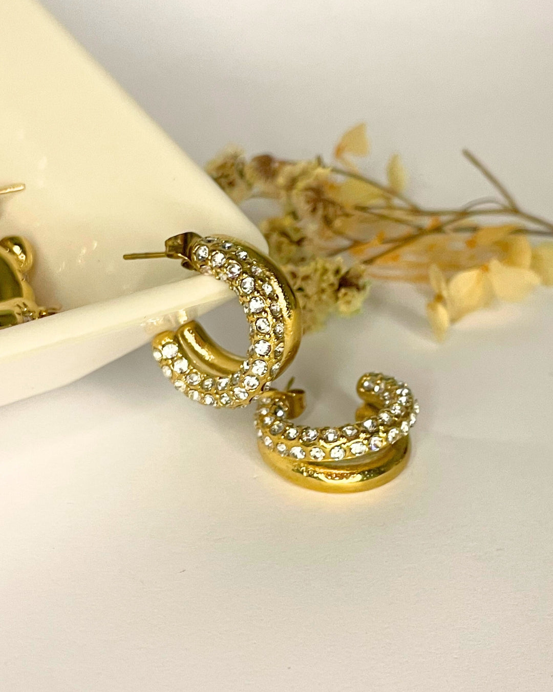 LUNAR CREST