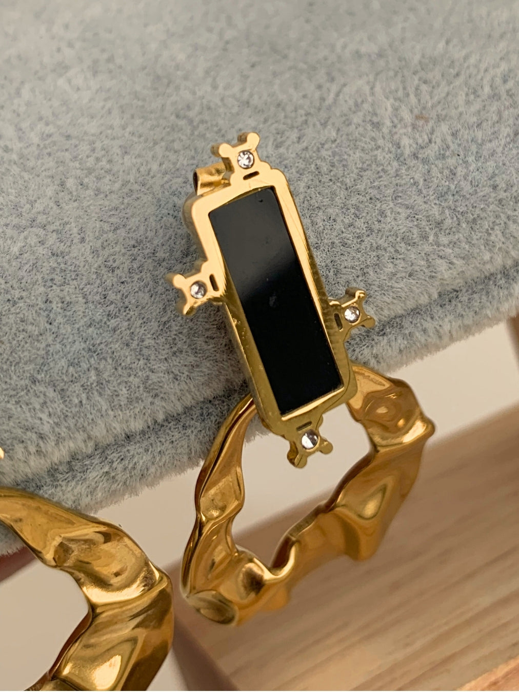 NOIR LUXE