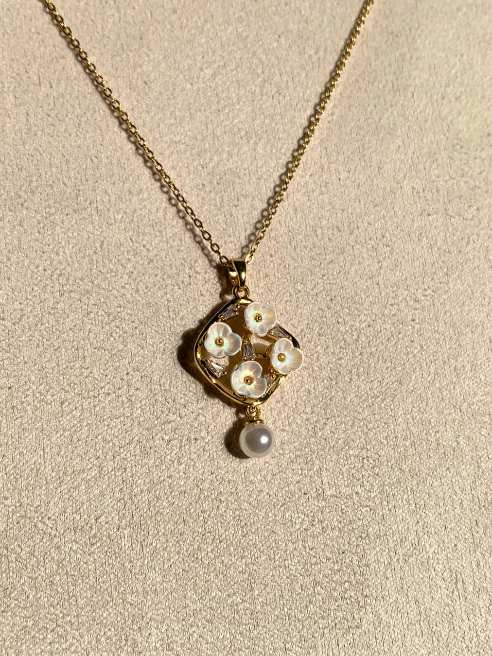 PETAL PEARL